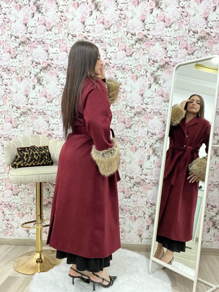 Cappotto con maniche in  pelliccia - immagine 4