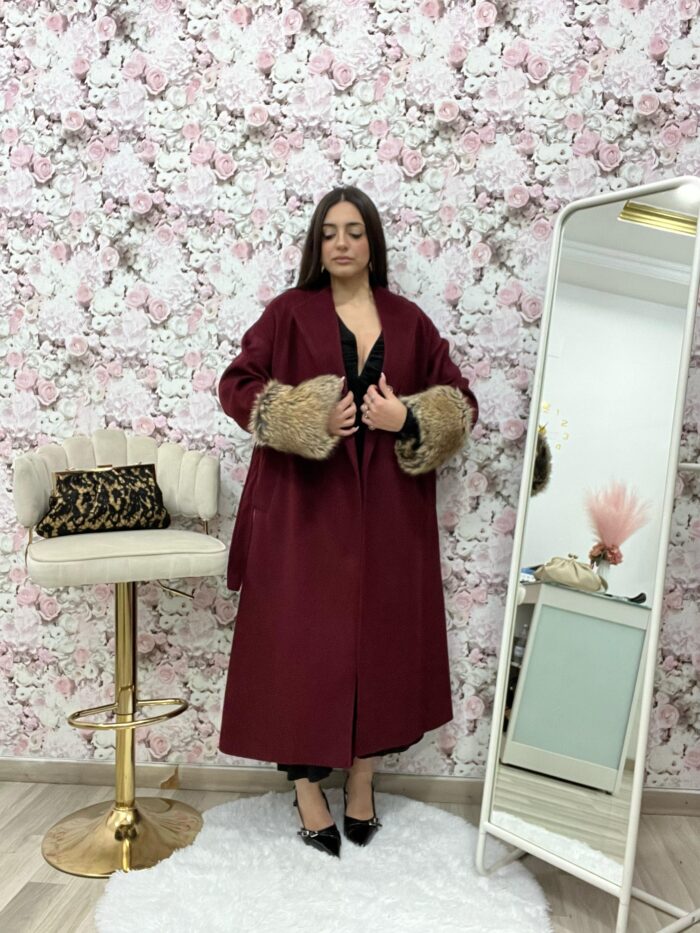 Cappotto con maniche in  pelliccia - immagine 3