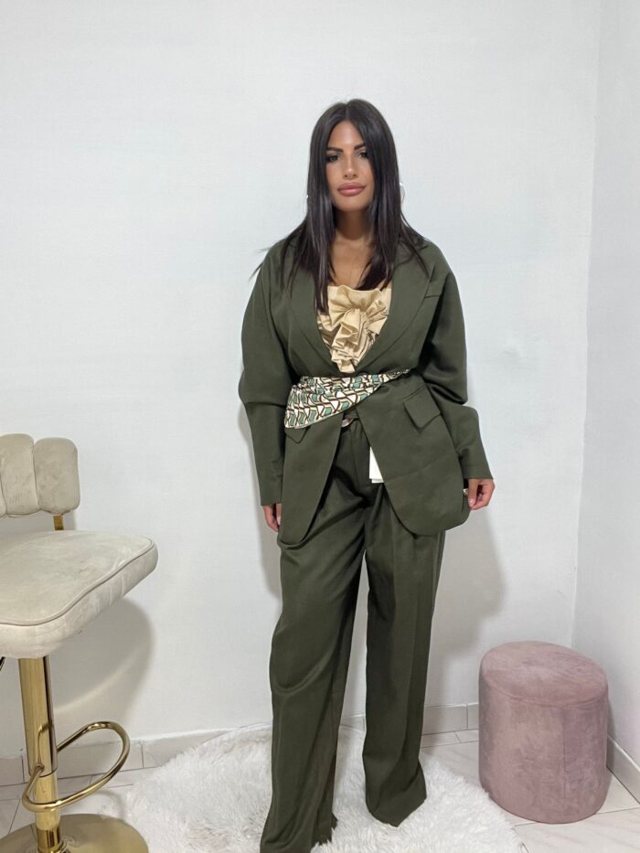 Tailleur in lino By Lumina
